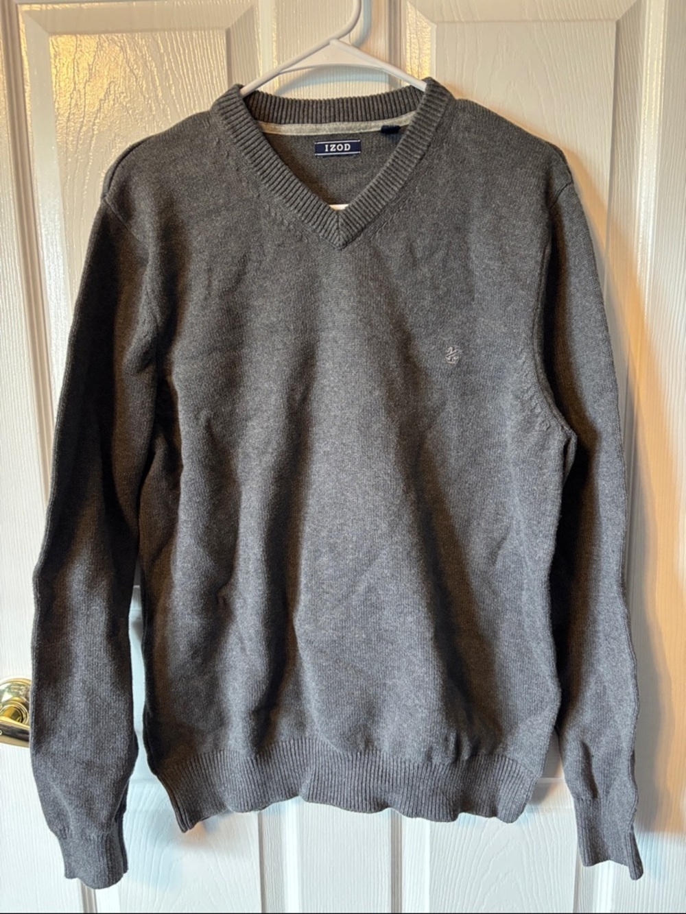Izod Men's Charcoal Gray V-Neck Sweater